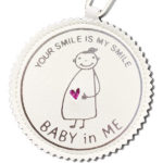 BABY in ME®バッグチャーム 白×ラメ